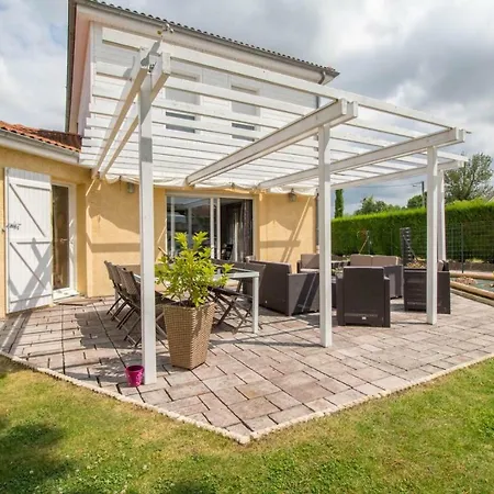 Holiday home De La Plaine Saint-Ignat