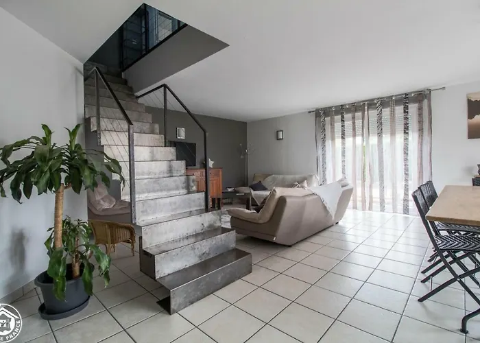 De La Plaine Holiday home *